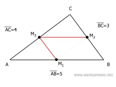 il segmento tra i punti medi M1 e M3